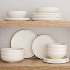 Member's Mark 16-Piece Bubble Reactive Dinnerware Set