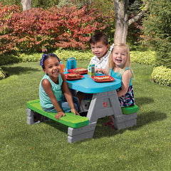 Step2 Fun and Friends Picnic Table