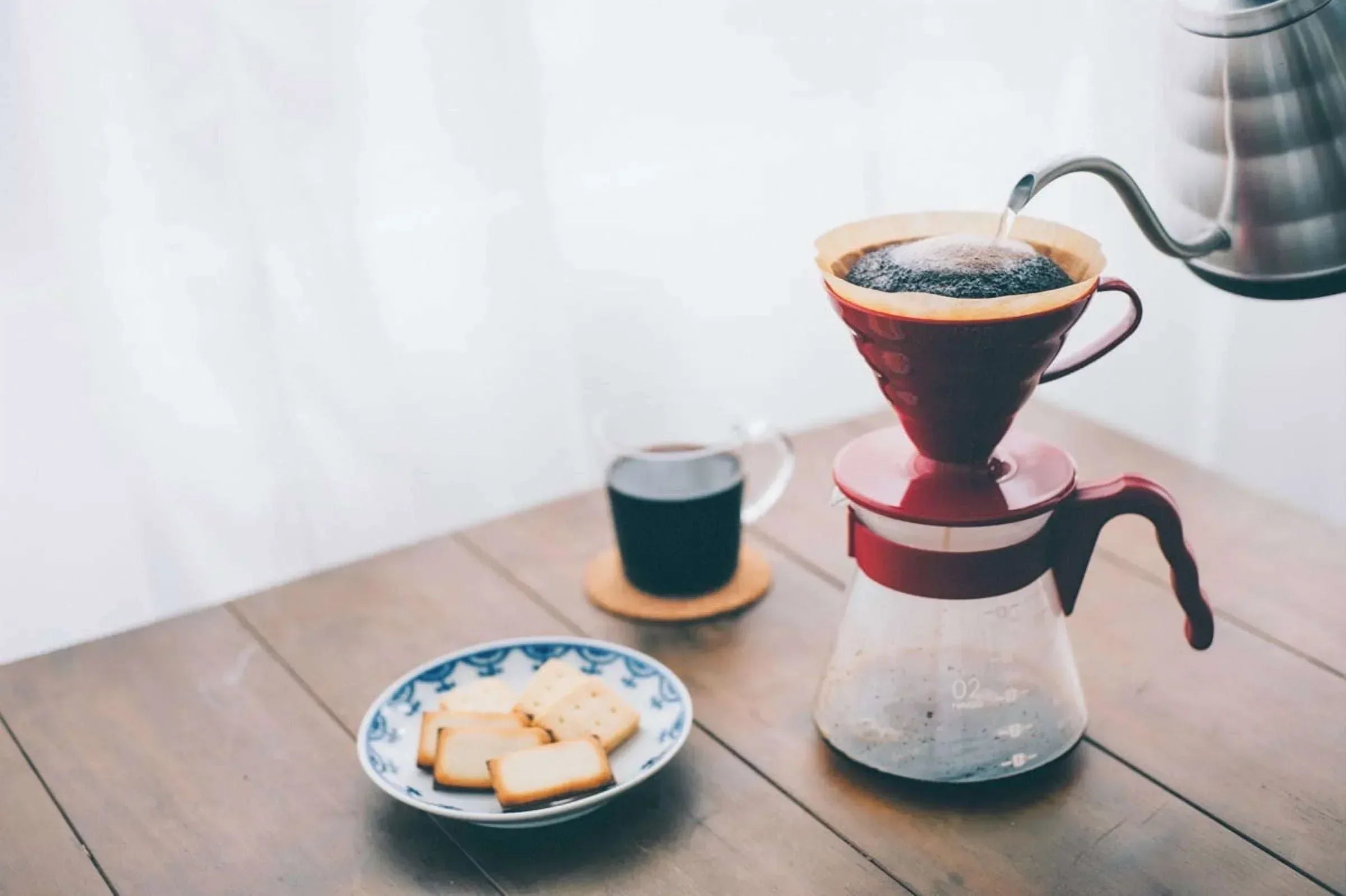 Hario V60 Pour Over Coffee Starter Set, 02 Red