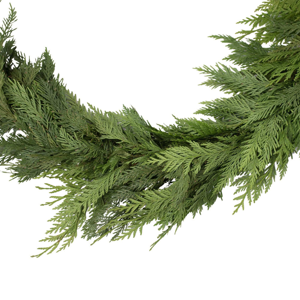 15' Fresh Western Red Cedar Garland