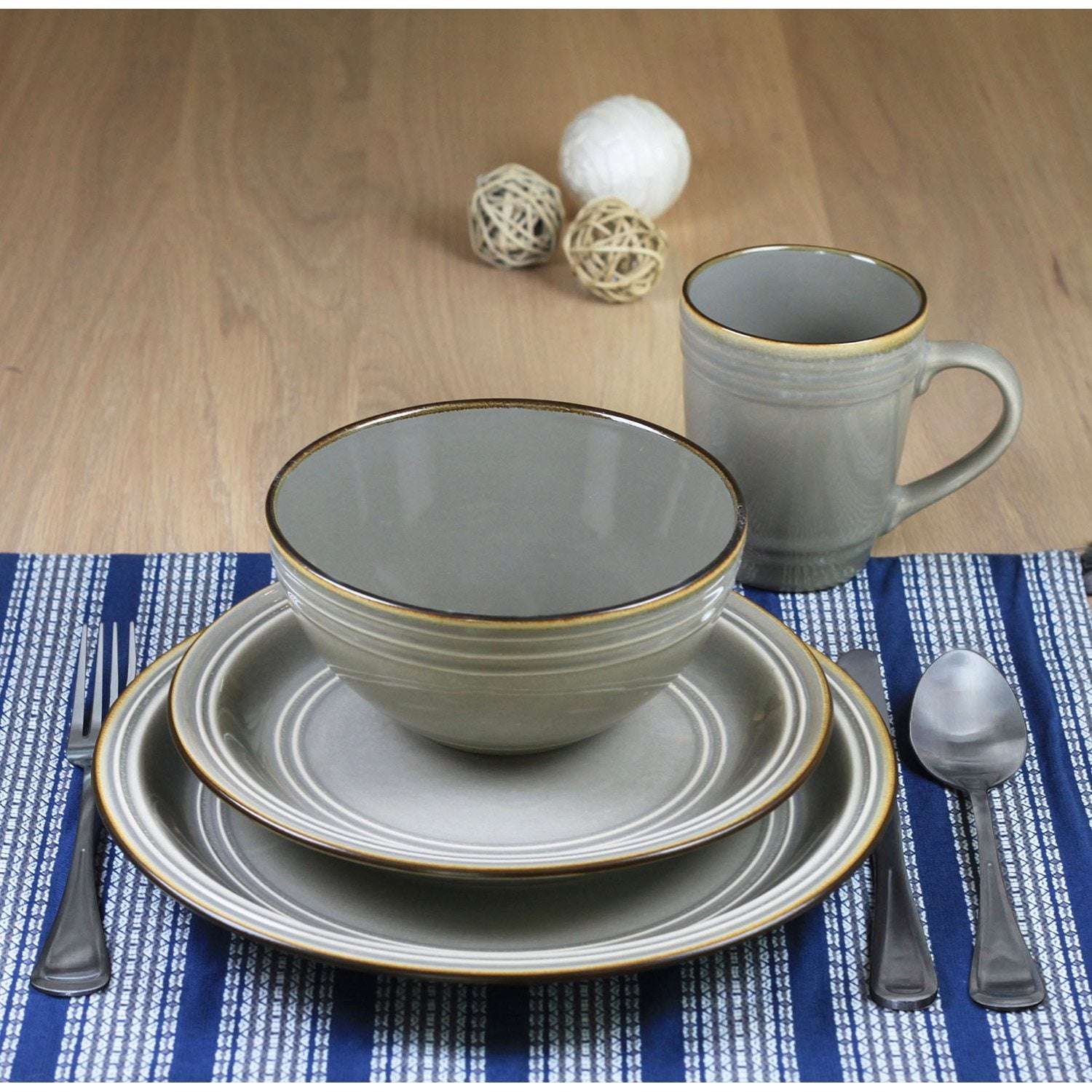 16-Piece Tara Dinnerware Set, Choose Color