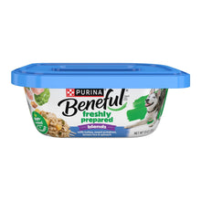 Wet dog food tub with blue lid and freshly prepared blends front label