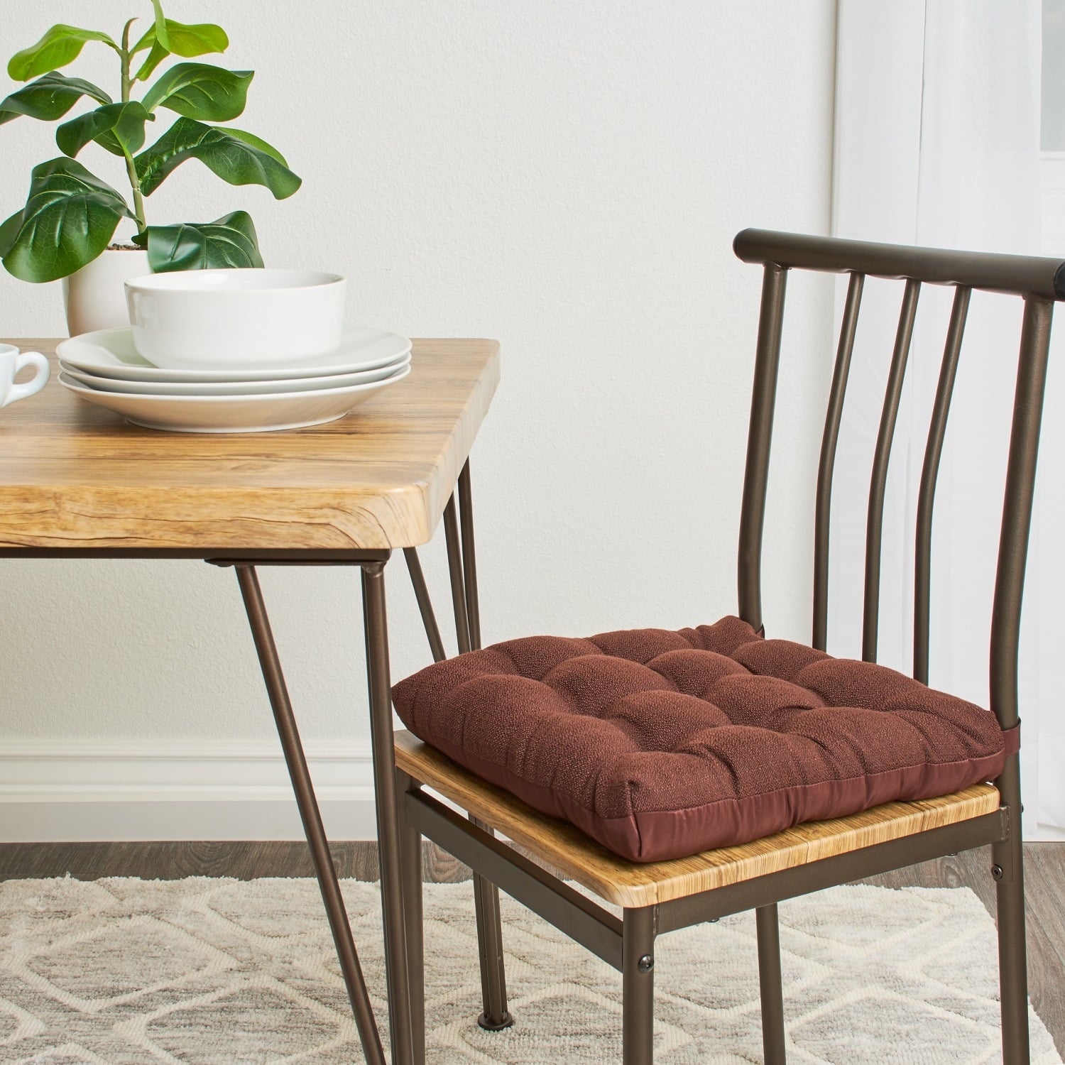 Mainstays Textured Chair Seat Pad (Chair Cushion), 1-Piece, 15.5" x 16"