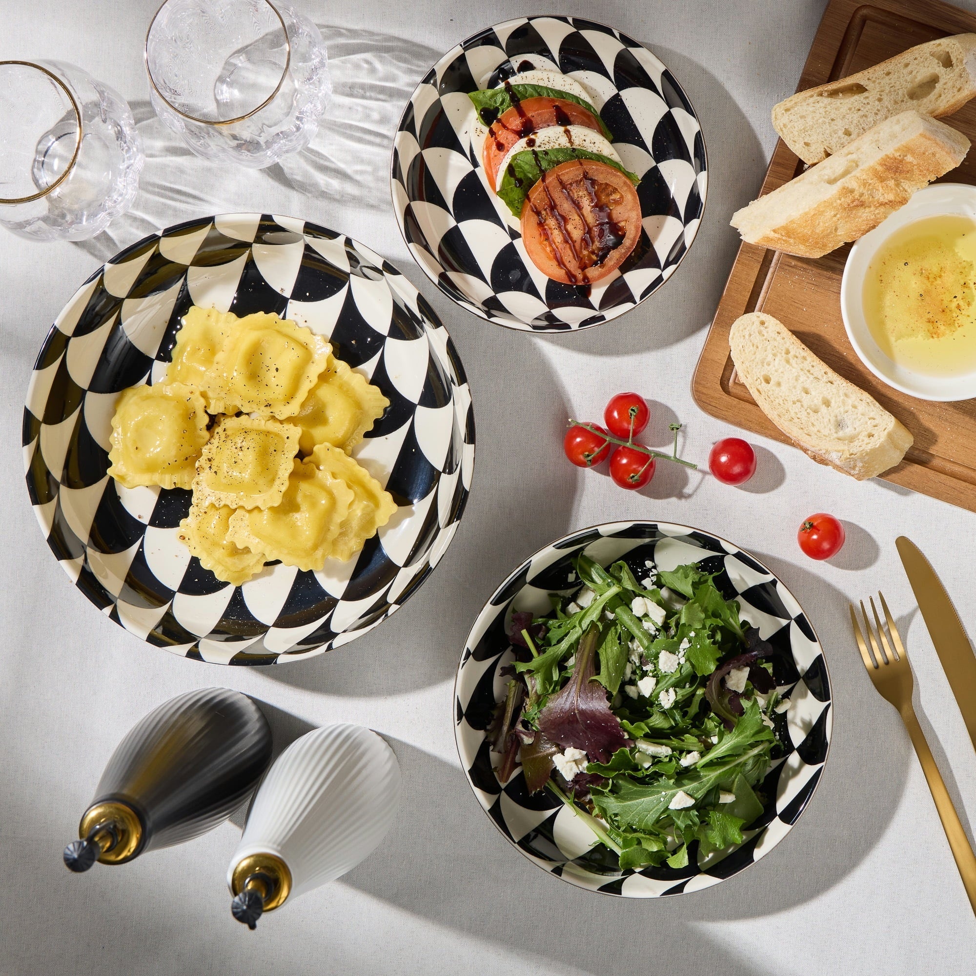 Thyme & Table Emmett 3-Piece Ceramic Nesting Low Bowl Set Black and White