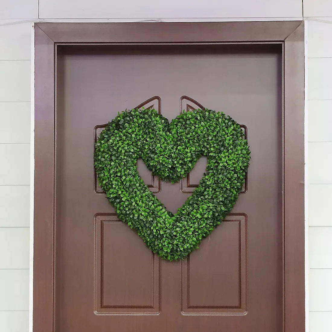 20" Faux BoxWood Heart Wreath - USA MEGA SHOP