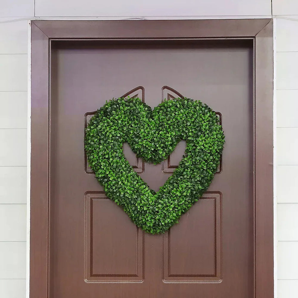 20" Faux BoxWood Heart Wreath - USA MEGA SHOP