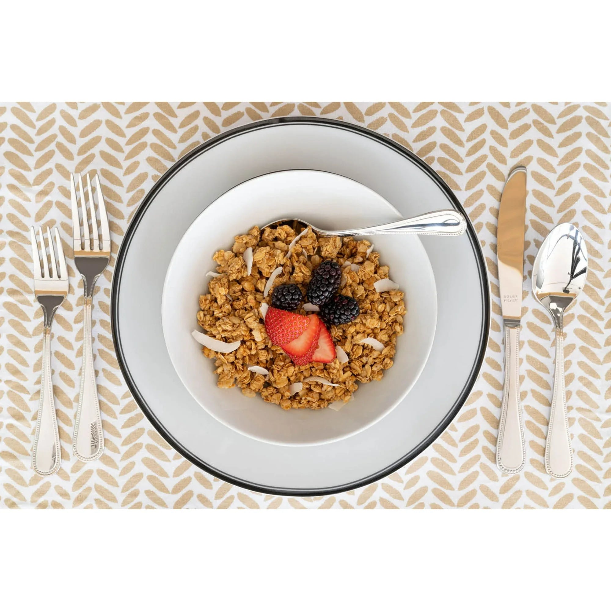 10 Strawberry Street Simply Coupe 16-Piece Ceramic Dinnerware Set, Black