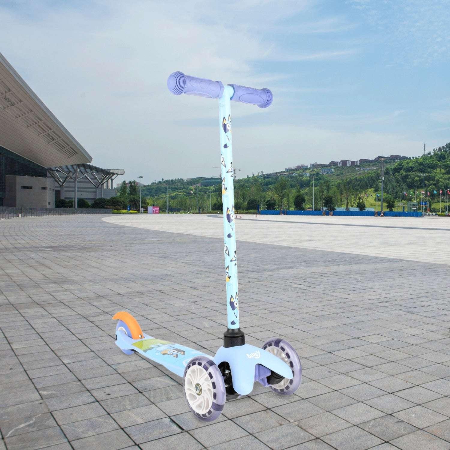 Bluey Light Up Wheel Tilt and Turn Toddler Scooter, 3 Wheel Kick Scooter for Kids Ages 3+, Blue - USA MEGA SHOP