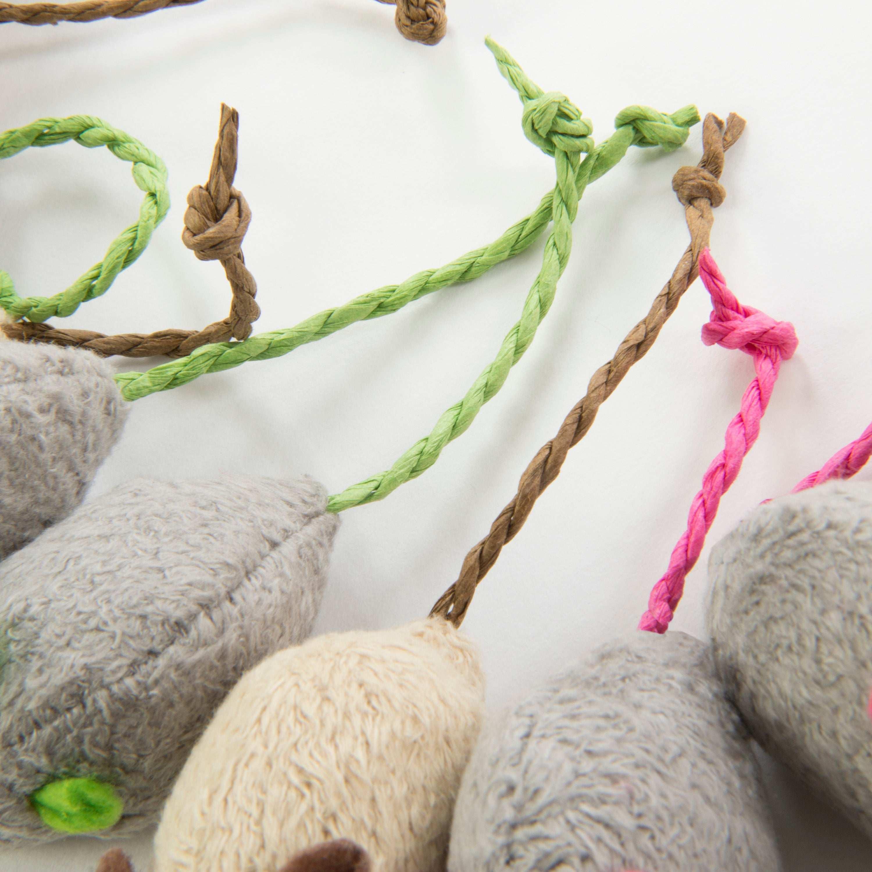SmartyKat Skitter Critters Value Pack, Soft Plush Catnip Filled Mice Cat Toys, 10 Count - USA MEGA SHOP