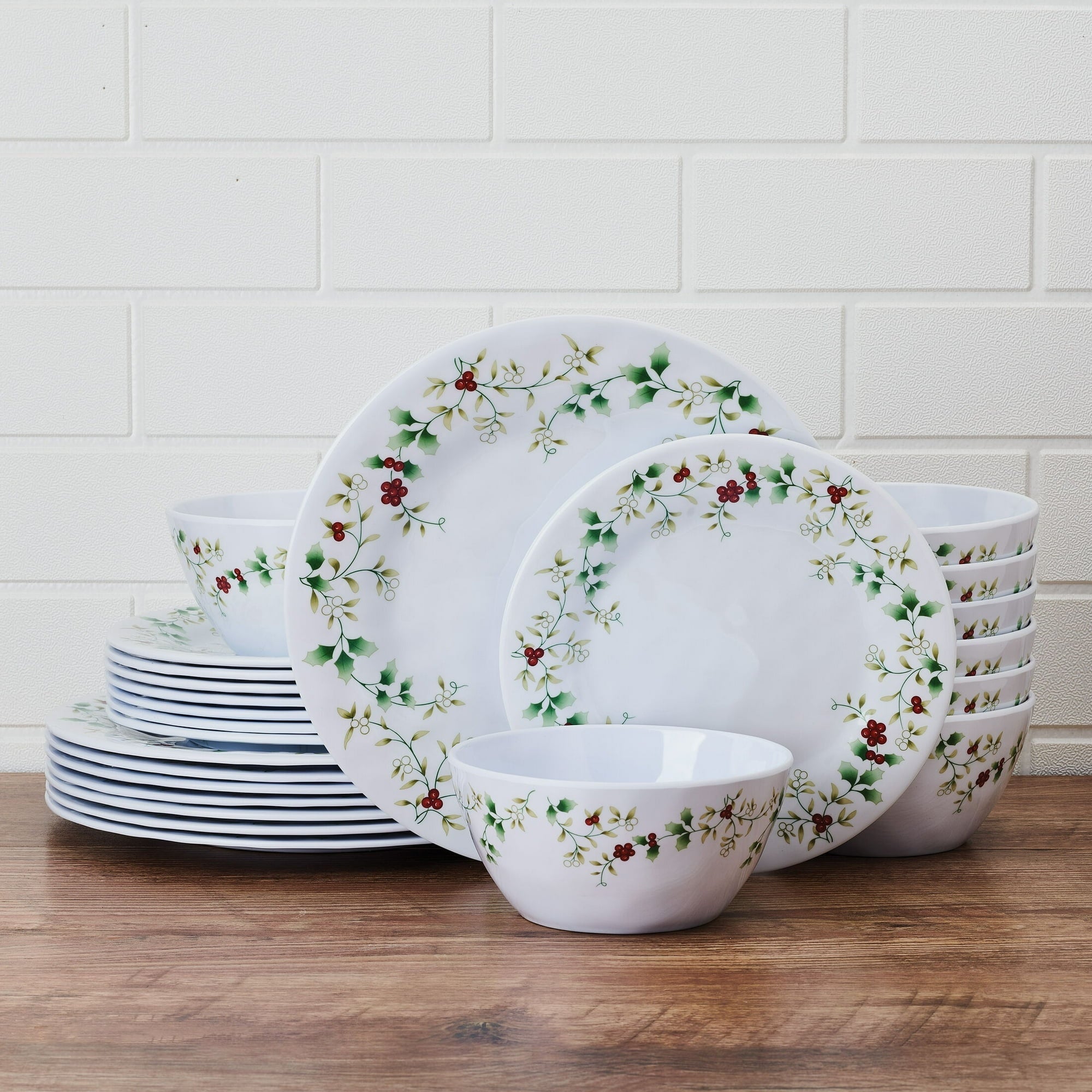 Pfaltzgraff Winterberry Melamine 24 Peice Set