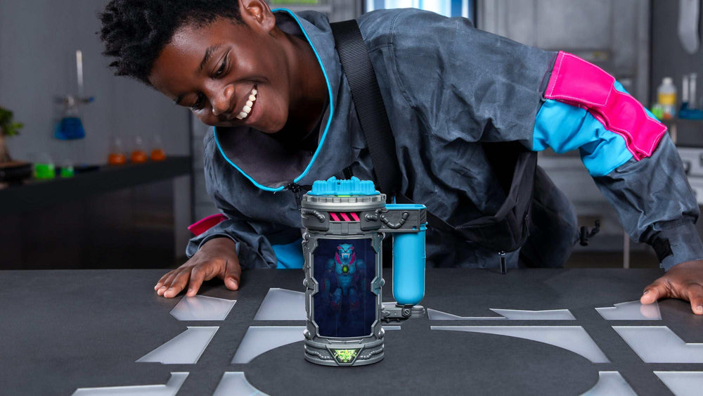 MrBeast Lab Mutators Iconic Panther Action Figure, Mutate the Ultimate Beast, Ages 5+ - USA MEGA SHOP