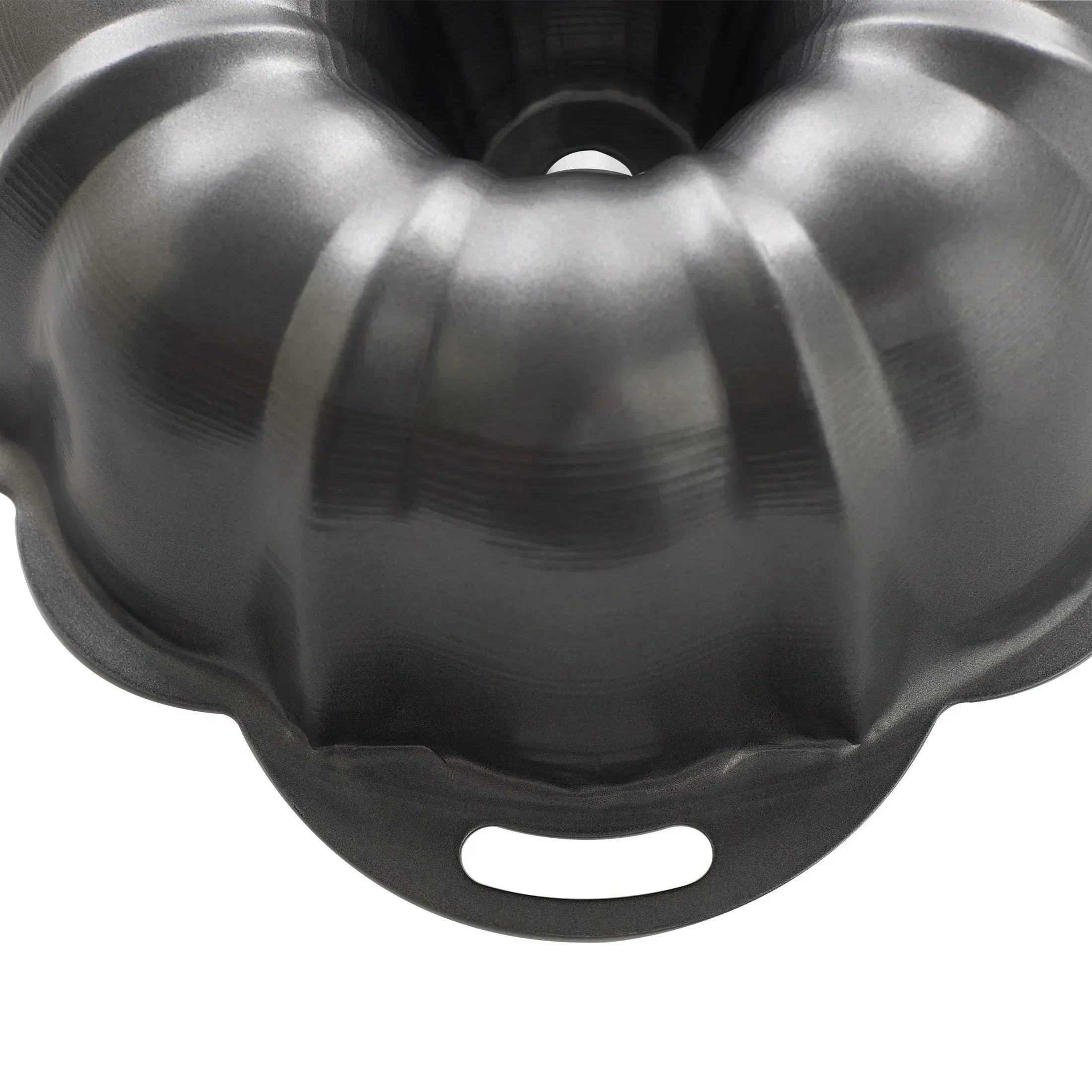 Nordic Ware Proform 12 Cup Nonstick Formed Aluminum Bundt Cake Pan