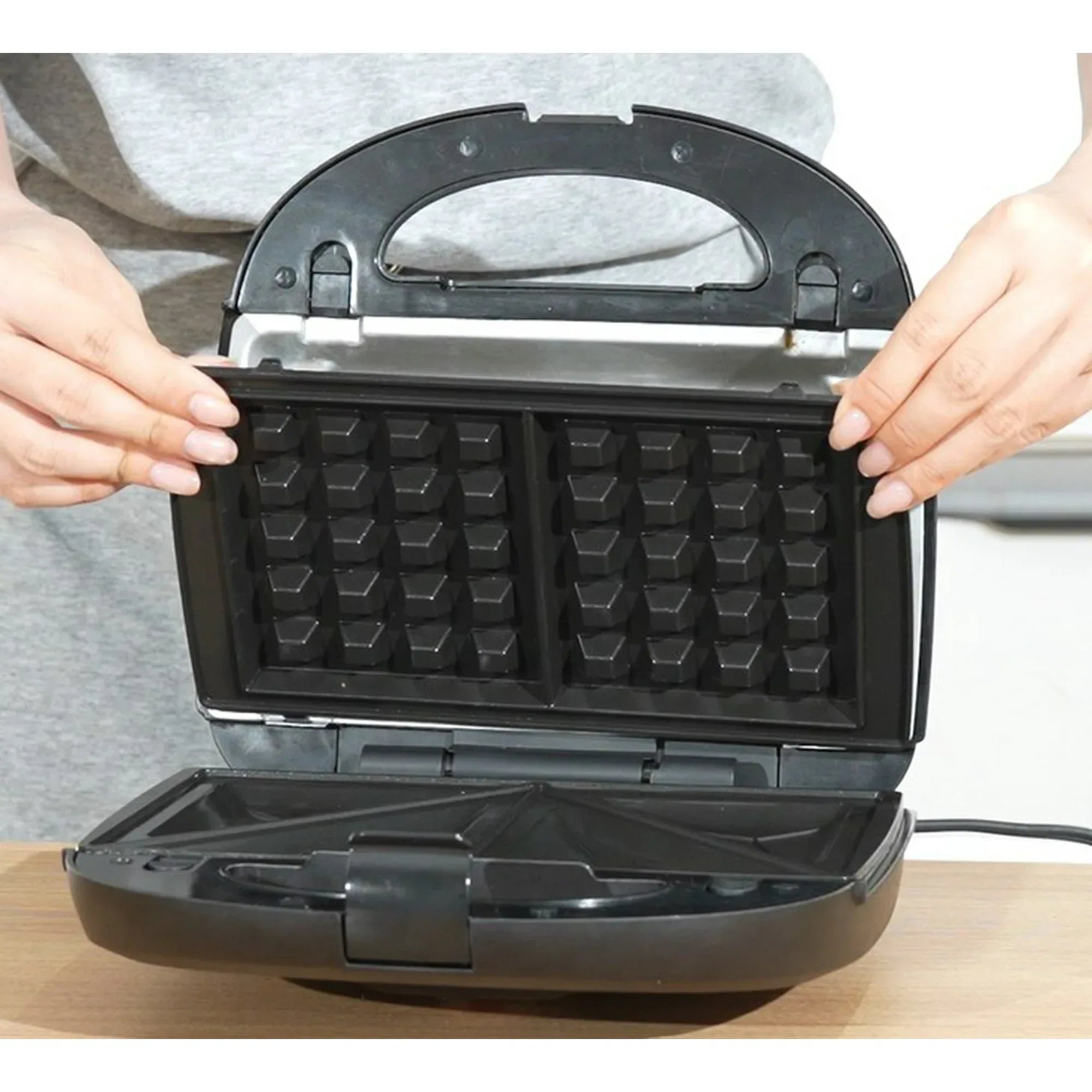 Mainstays 2 Slice Removable Plates Waffle and Sandwich Maker, Ceramic Nonstick, 750 Watts