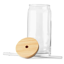 Glass tumbler with bamboo lid and clear straw, round vent