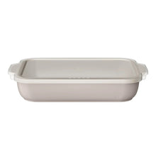 Stoneware baking dish with plastic lid, porcini taupe, rectangular 9x13in