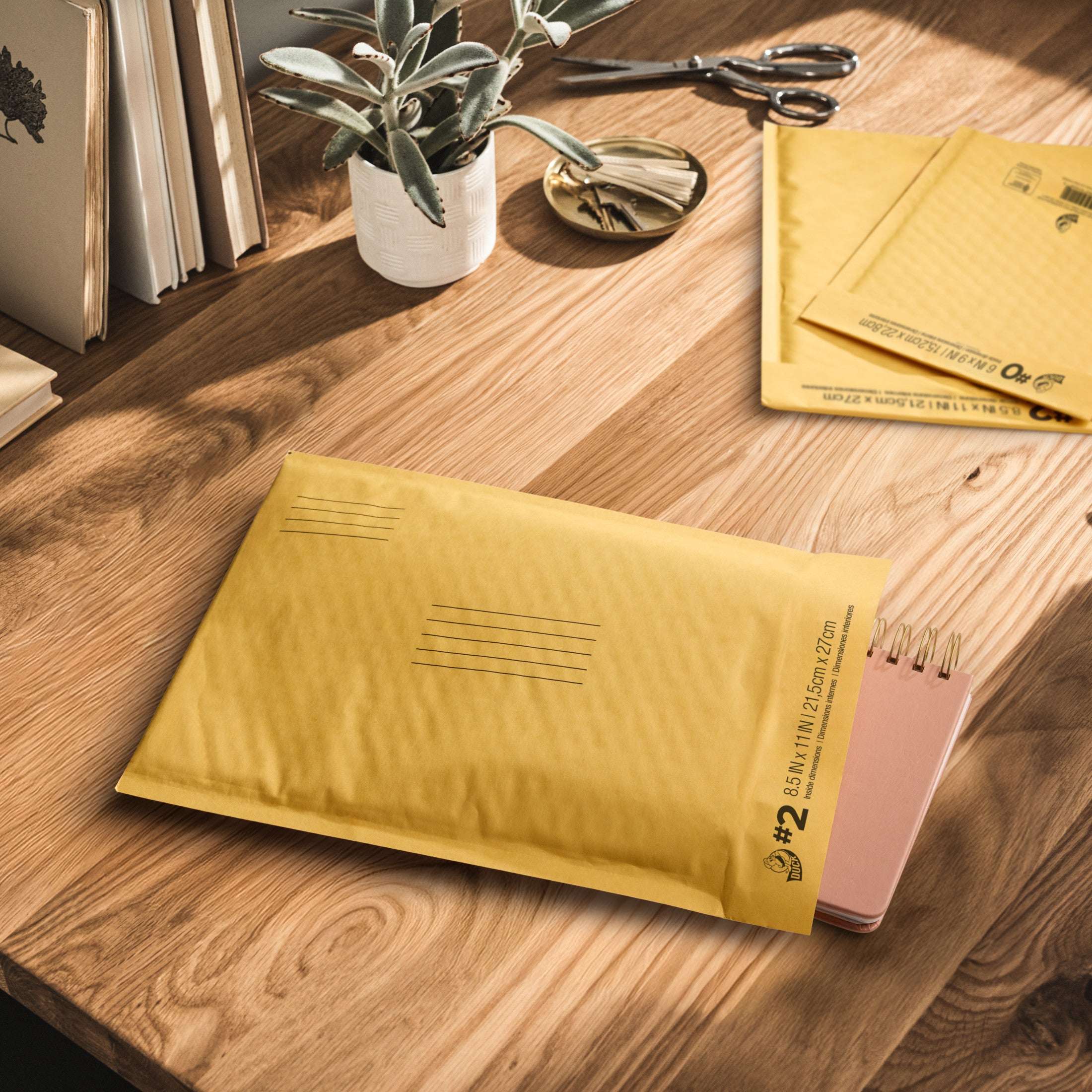 Duck Self-Seal Kraft Bubble Mailer #2, 8.5" x 11", Solid Print, 12 Pack