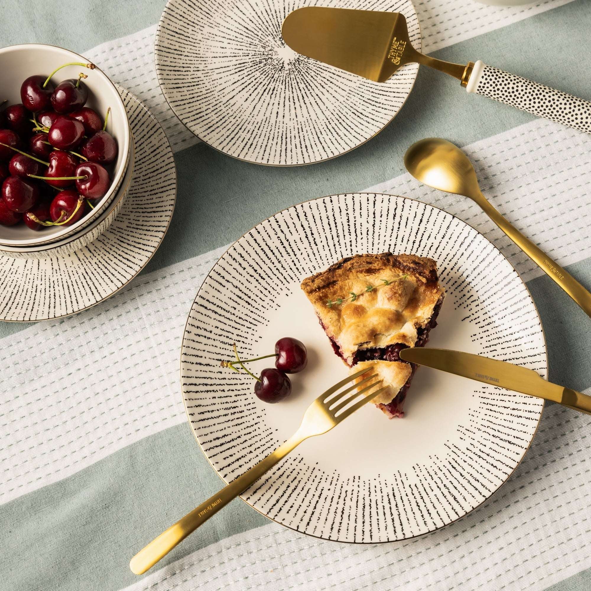 Thyme & Table Riley Ceramic Dinner Plate
