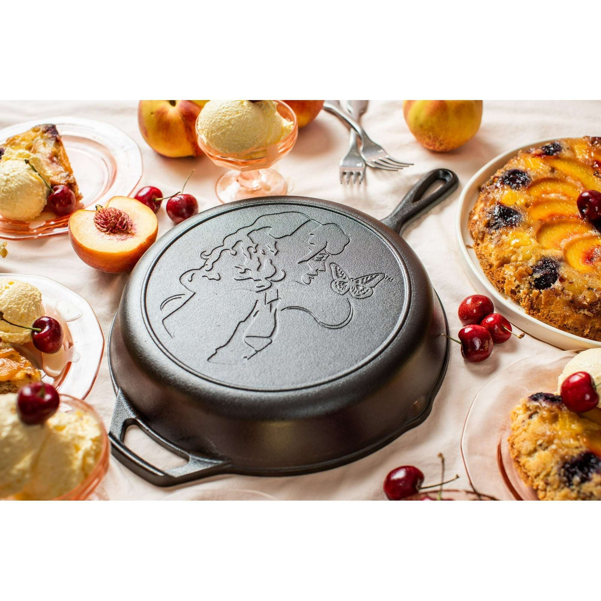 Dolly Parton x Lodge Cast Iron Seasoned 10.25” Skillet