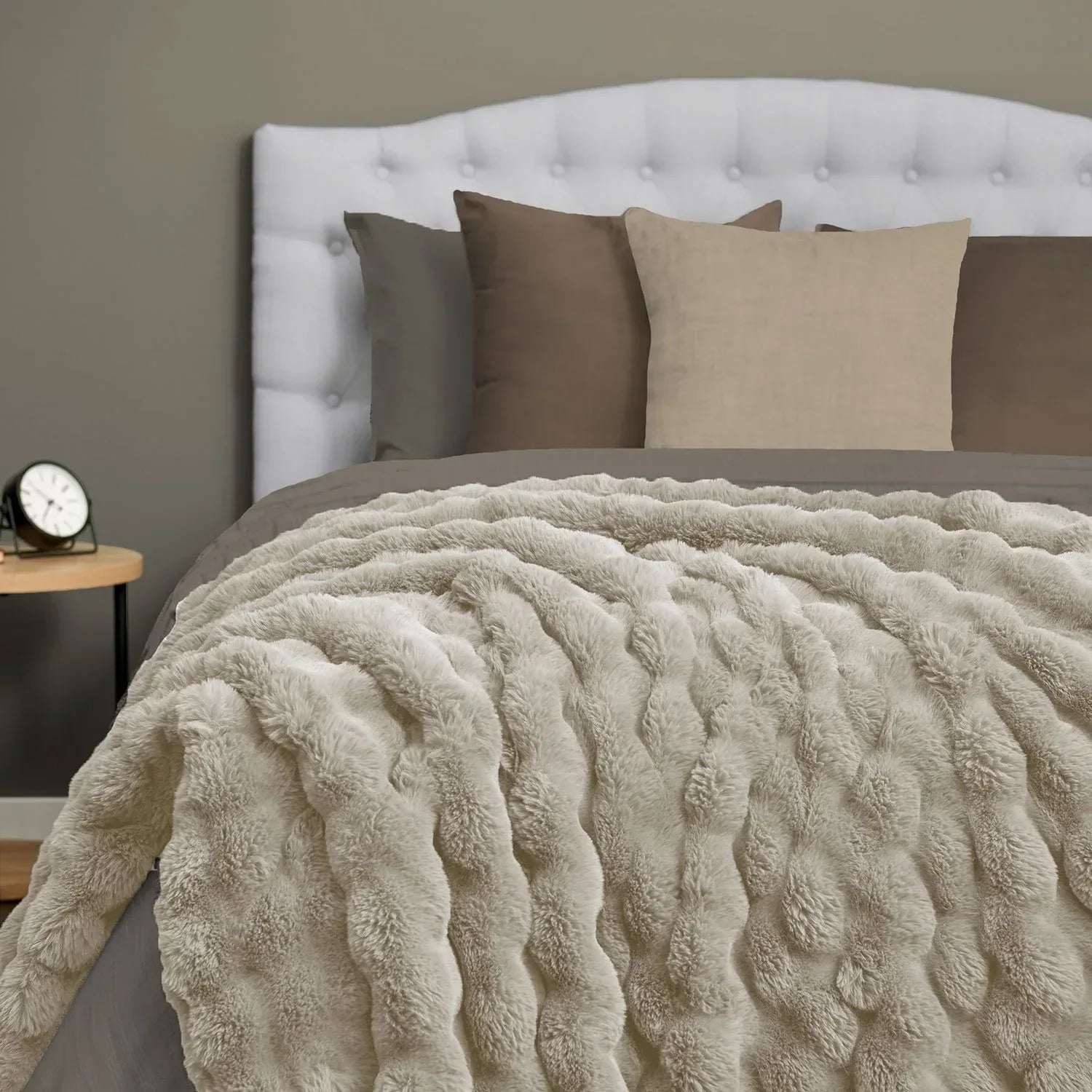 Ashford Home Heavy Weight Ultra Fine Faux Fur Throw Blanket Throw, 60"x70"