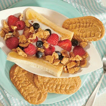 BelVita Crunchy cinnamon brown sugar biscuits with strawberries and blueberries