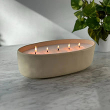 Beige ceramic 5-wick candle with five flames