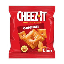 Cheez-It Original cheddar baked snack crackers 1.5 oz pouch, front