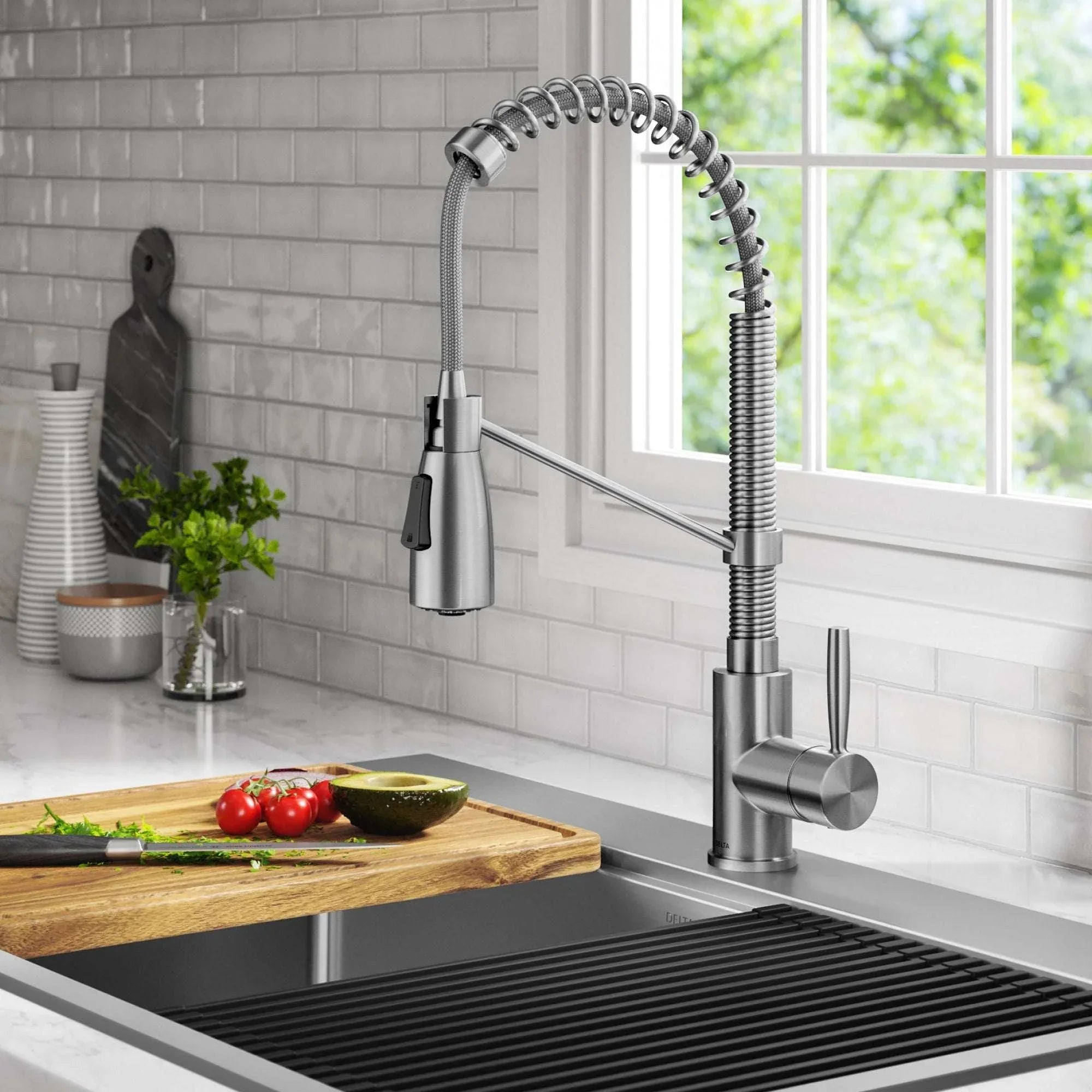 Delta Pull-down High Arc Single Handle Kitchen Faucet - USA MEGA SHOP