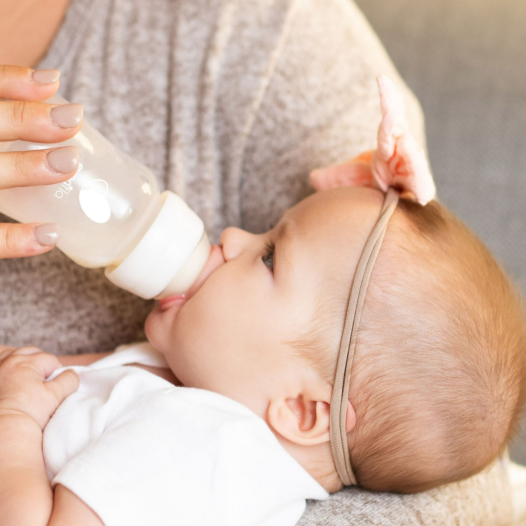 Evenflo Balance + Standard Neck Plastic Baby Bottles, Clear, BPA-Free, 9 oz