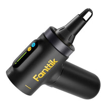 Fanttik X200 Mix cordless car vacuum fitted with a tapered nozzle attachment