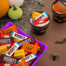 HERSHEY'S Halloween Miniatures Chocolate Candy, Variety Pack, 190 pcs.