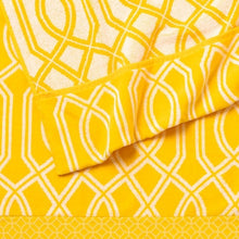 Harbor Bay cotton beach towel, 2-pack, yellow trellis weave close-up