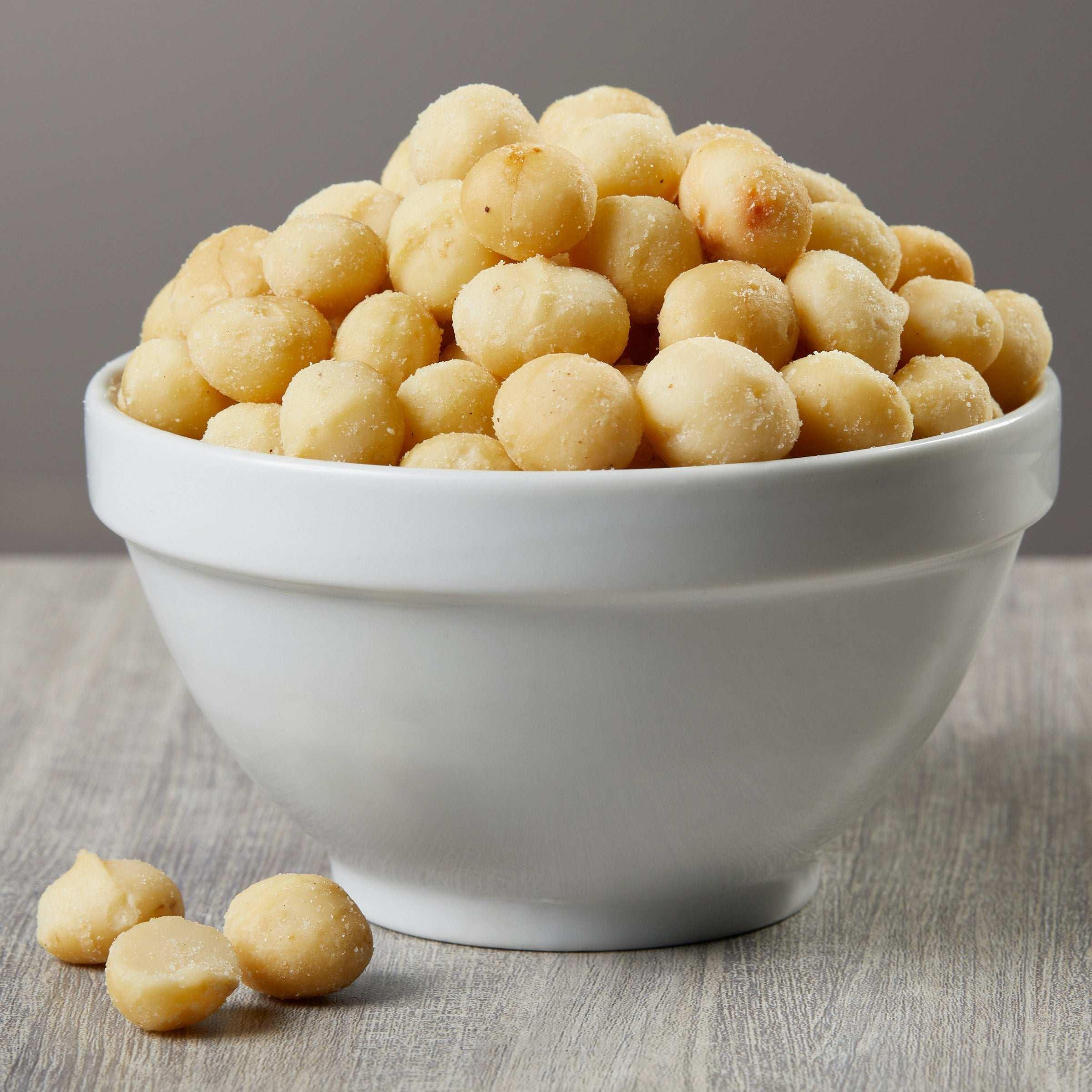 Kirkland Signature Dry Roasted Macadamia Nuts, 1.5 lbs - USA MEGA SHOP