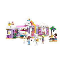 Unicorn café building set with unicorn roof and minifigures