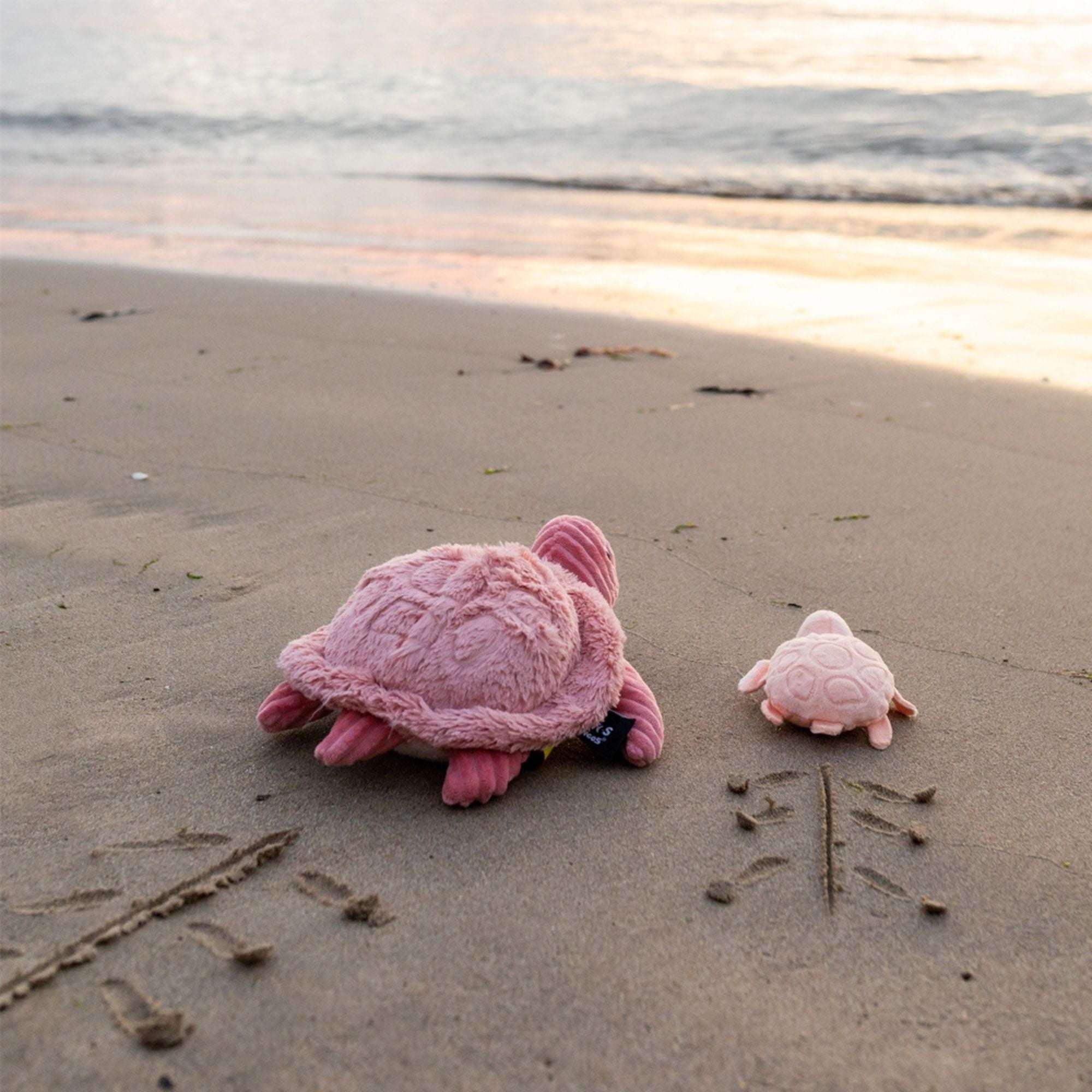 Les Ptipotos Sea Turtle Mom & Baby Plush Stuffed Animal Set & Eco-Friendly Toy