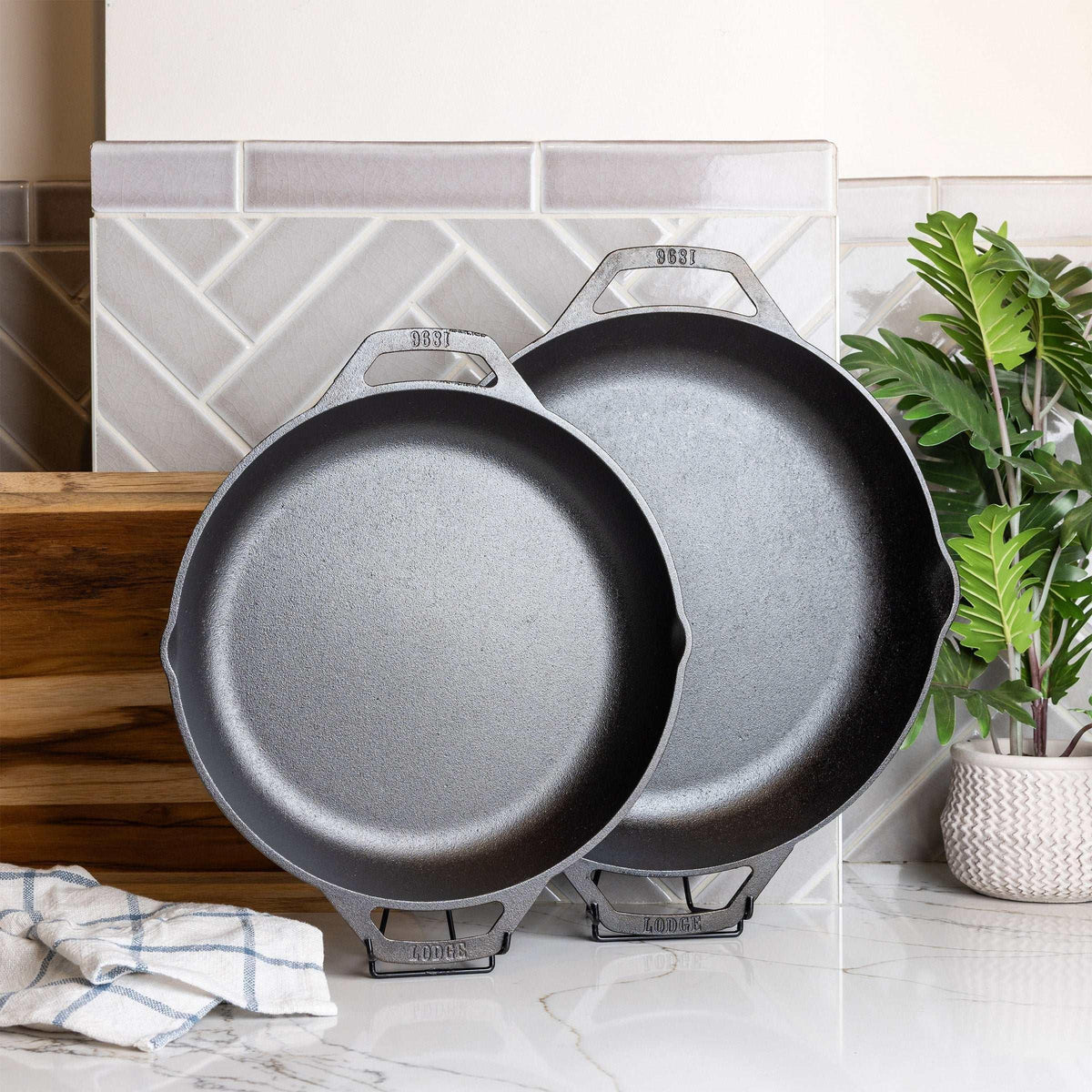 Lodge Chef Collection 2-piece Cast Iron Skillet Set