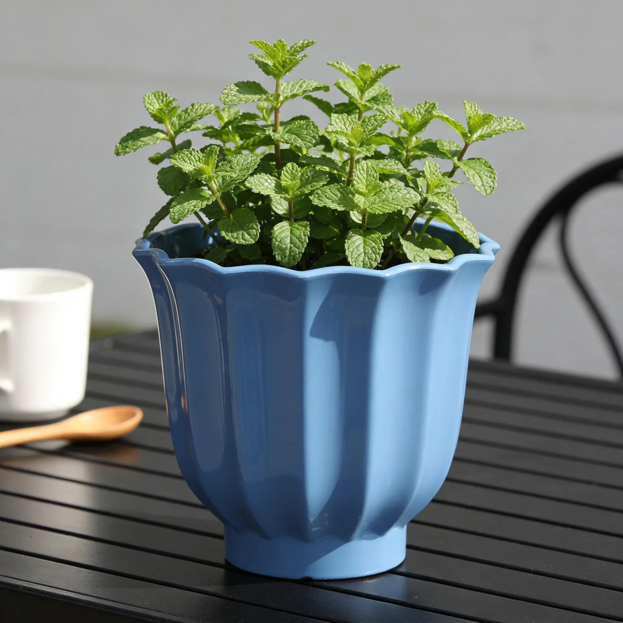 Mainstays Lillian Round Blue Paradise 100% Recycled Resin Planter