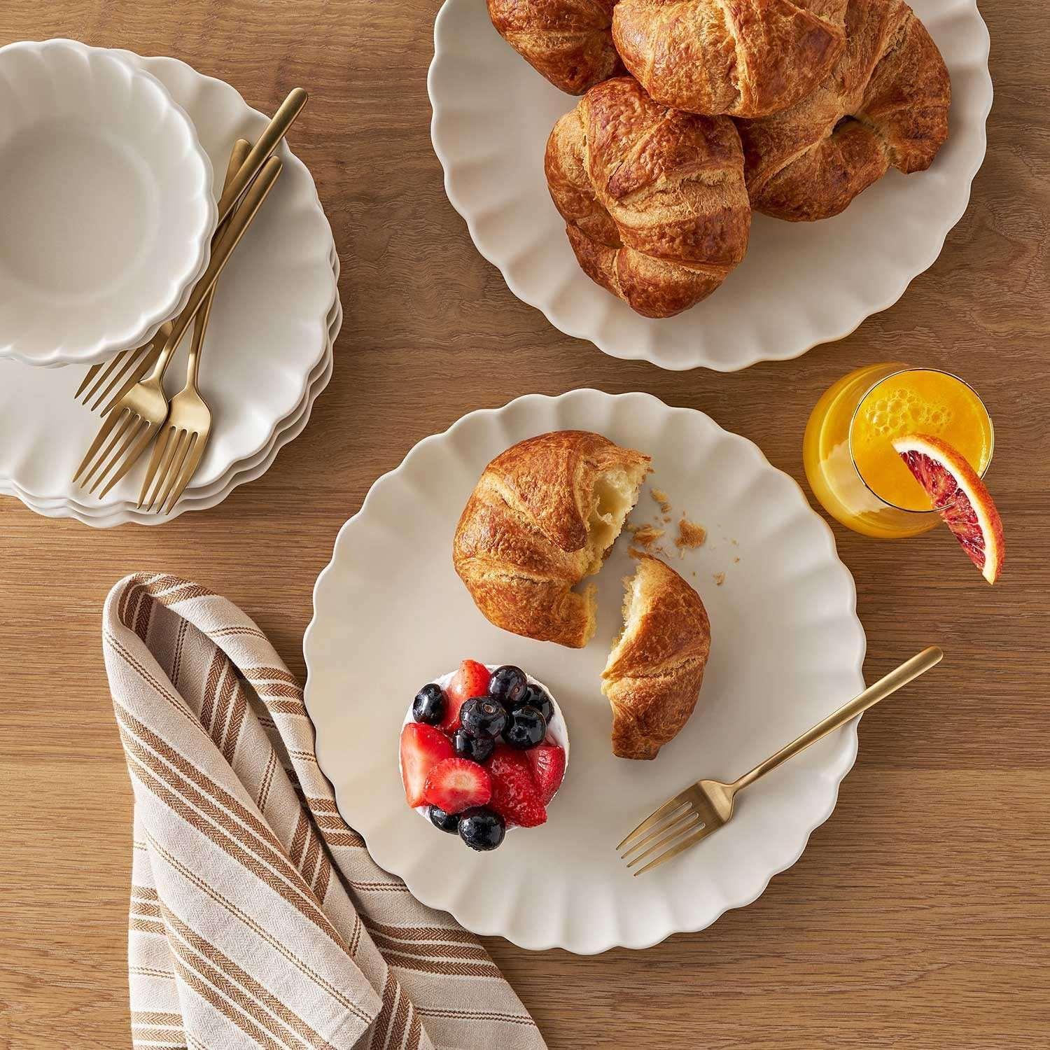 Member's Mark 12-Piece Scallop Dinnerware Set - USA MEGA SHOP