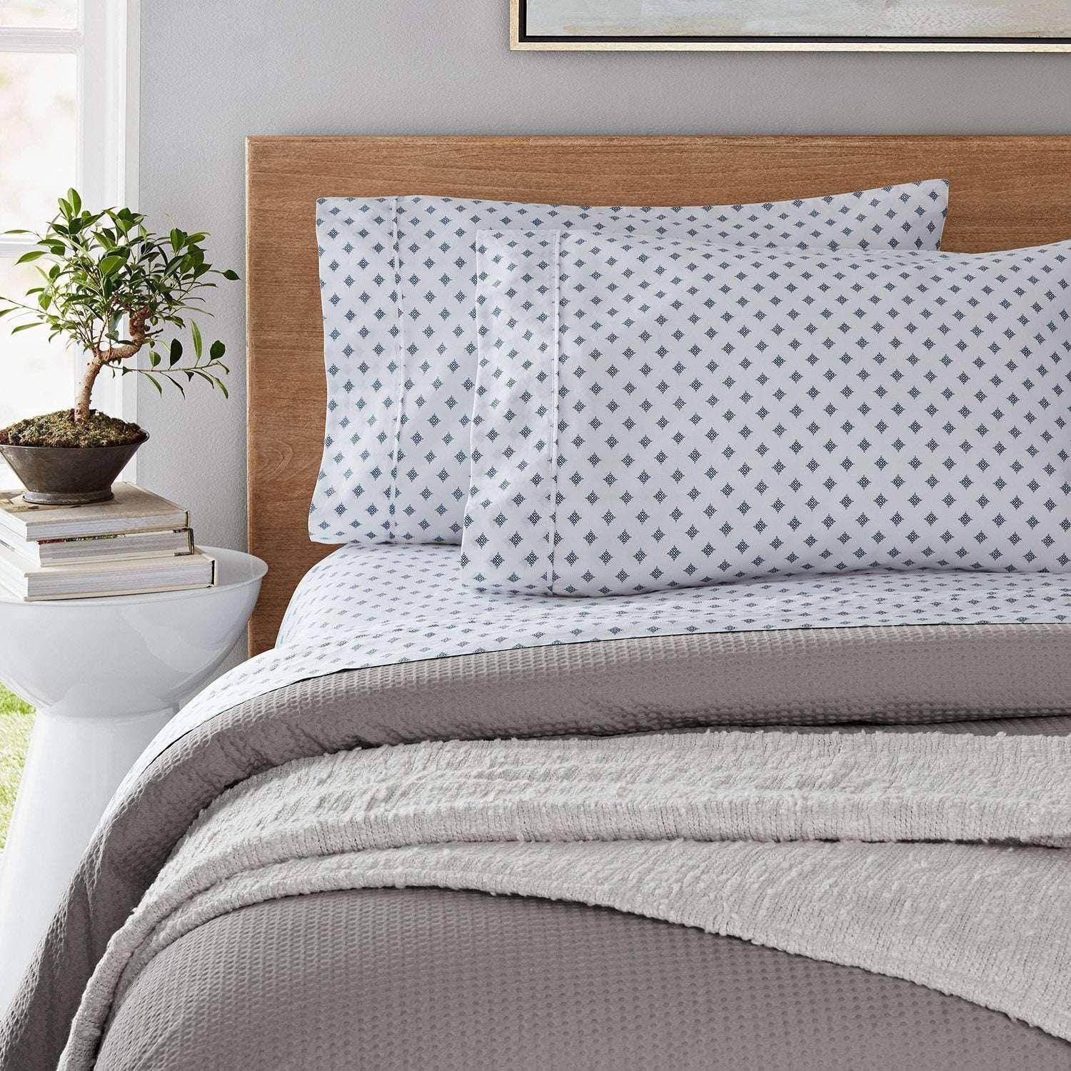 Member's Mark 300-Thread-Count 100% Organic Cotton Printed Sheet Set, Assorted Sizes