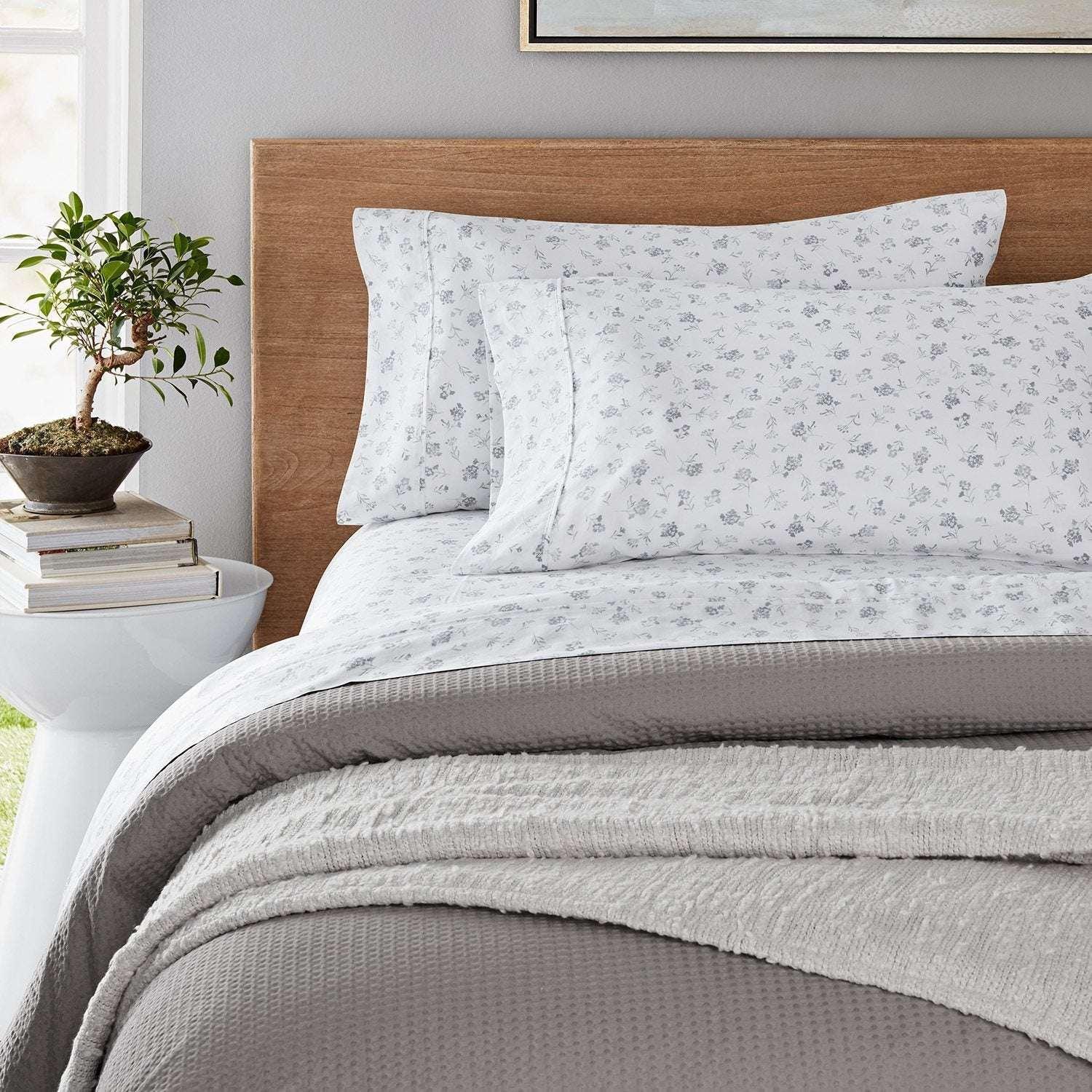 Member's Mark 300-Thread-Count 100% Organic Cotton Printed Sheet Set, Assorted Sizes