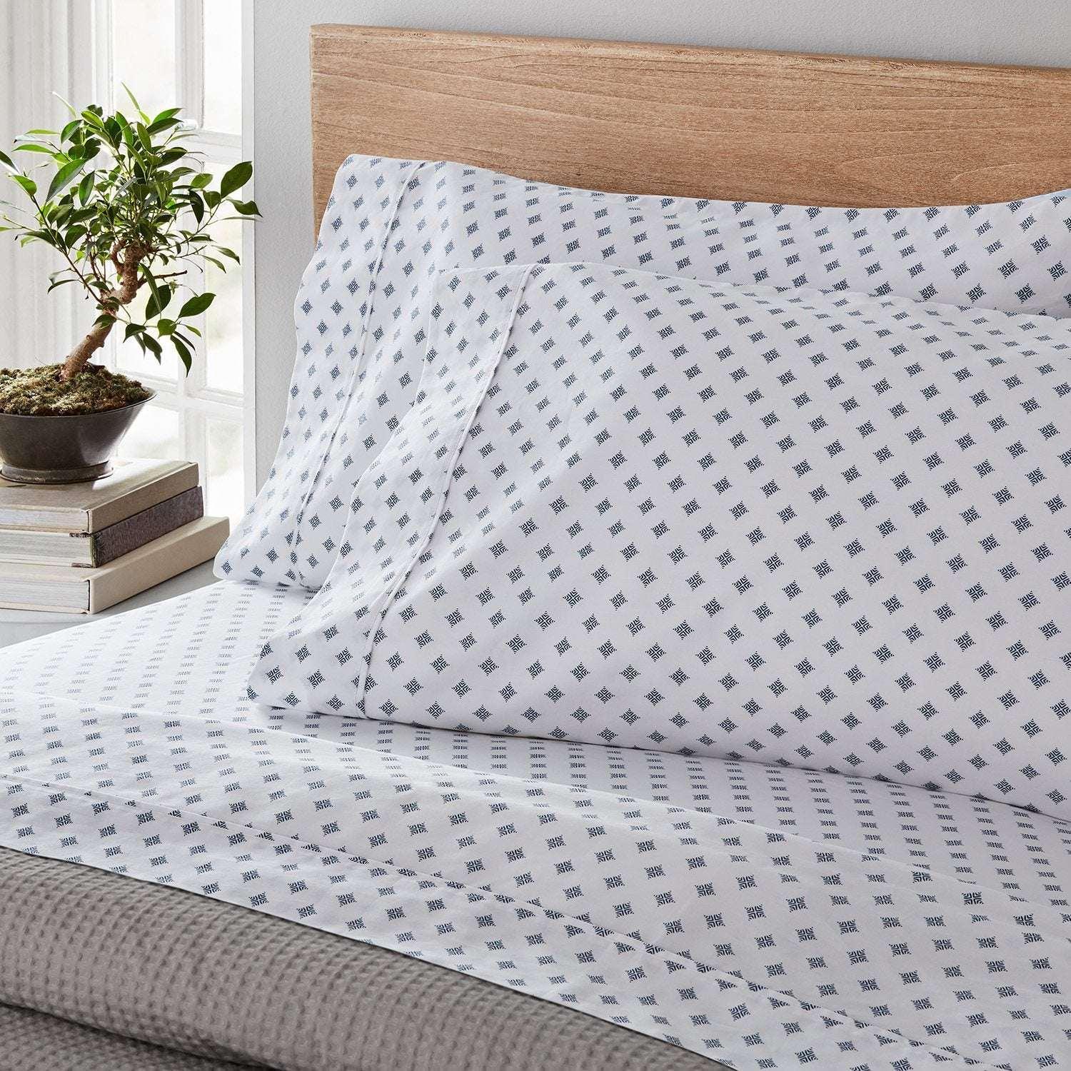 Member's Mark 300-Thread-Count 100% Organic Cotton Printed Sheet Set, Assorted Sizes