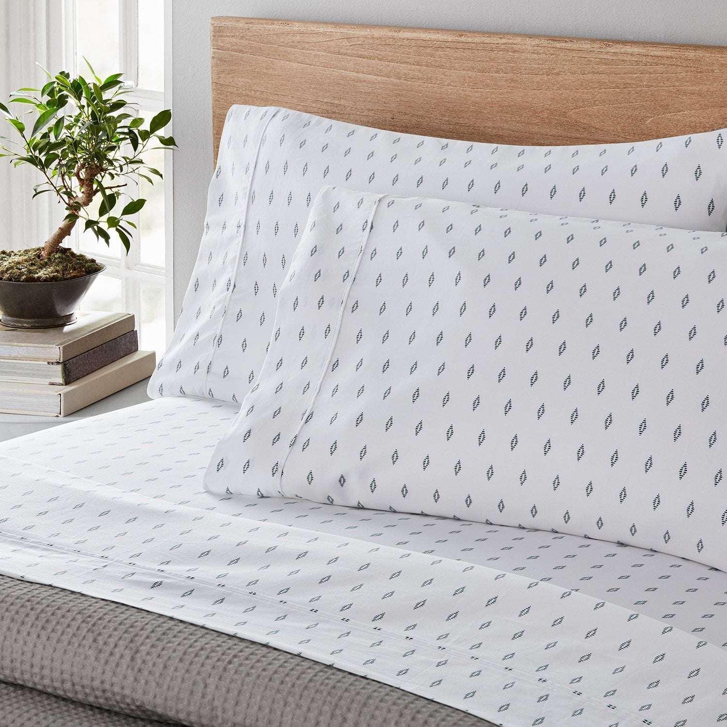 Member's Mark 300-Thread-Count 100% Organic Cotton Printed Sheet Set, Assorted Sizes
