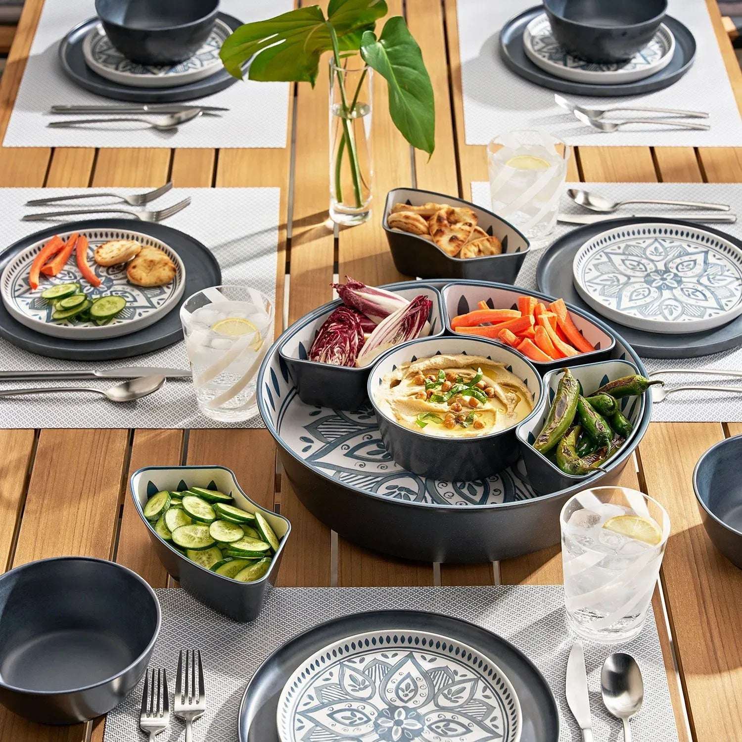 Member's Mark Bamboo Melamine 6-Section Serving Platter with Lazy Susan Base and Storage Lid