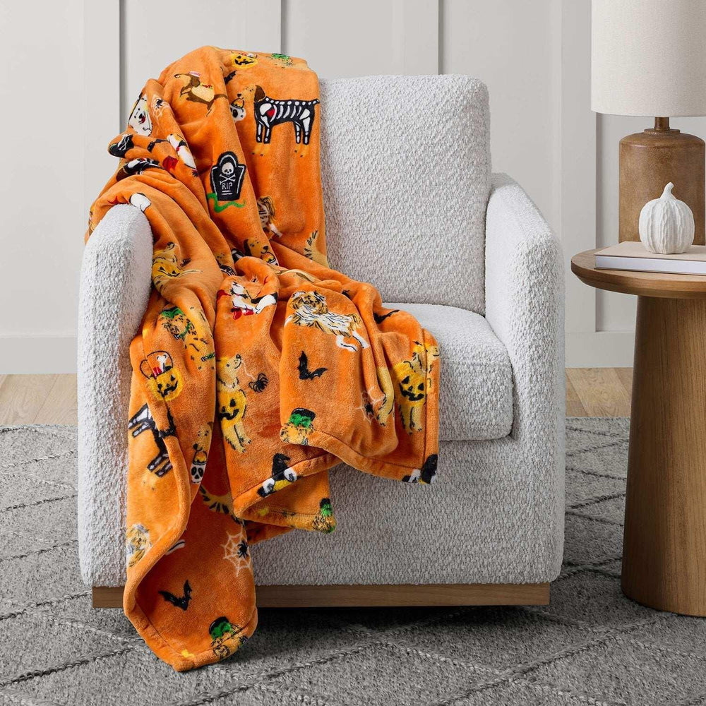 Member's Mark Halloween Lounge Throw, 60" x 70" - USA MEGA SHOP