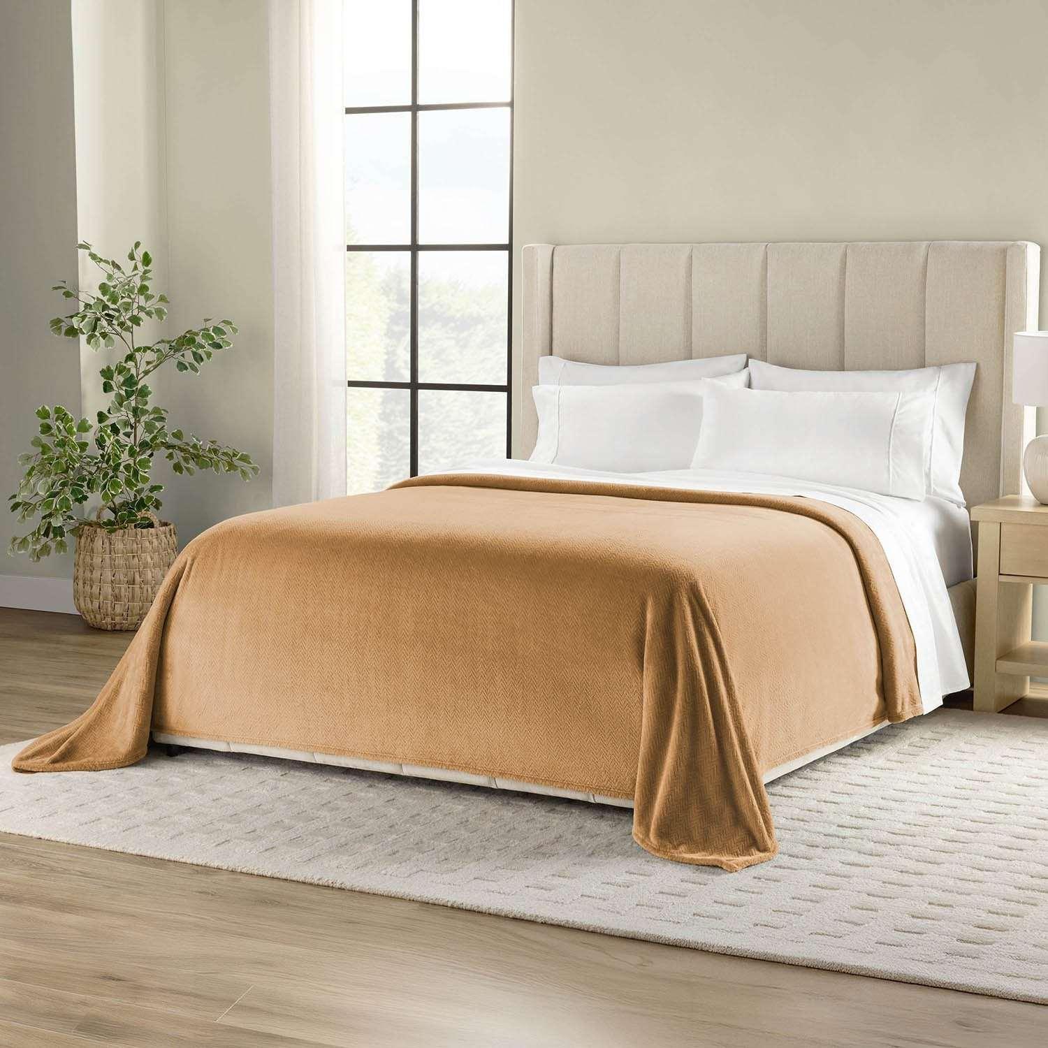 Member's Mark Oversized Cloud Touch Blanket