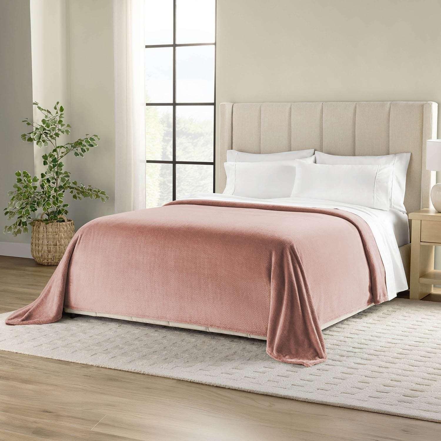 Member's Mark Oversized Cloud Touch Blanket