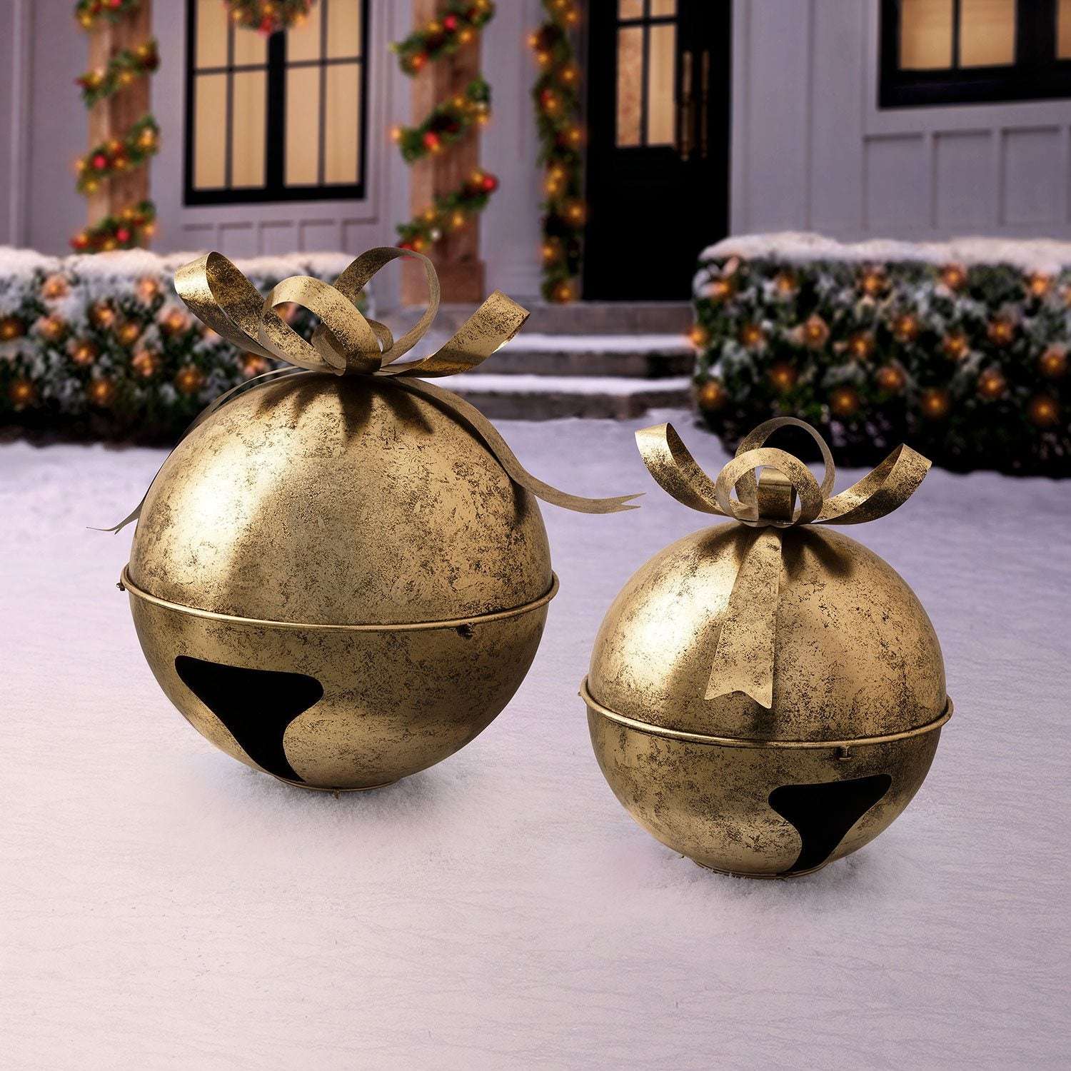 Member's Mark Oversized Jingle Bell Décor, Set of 2