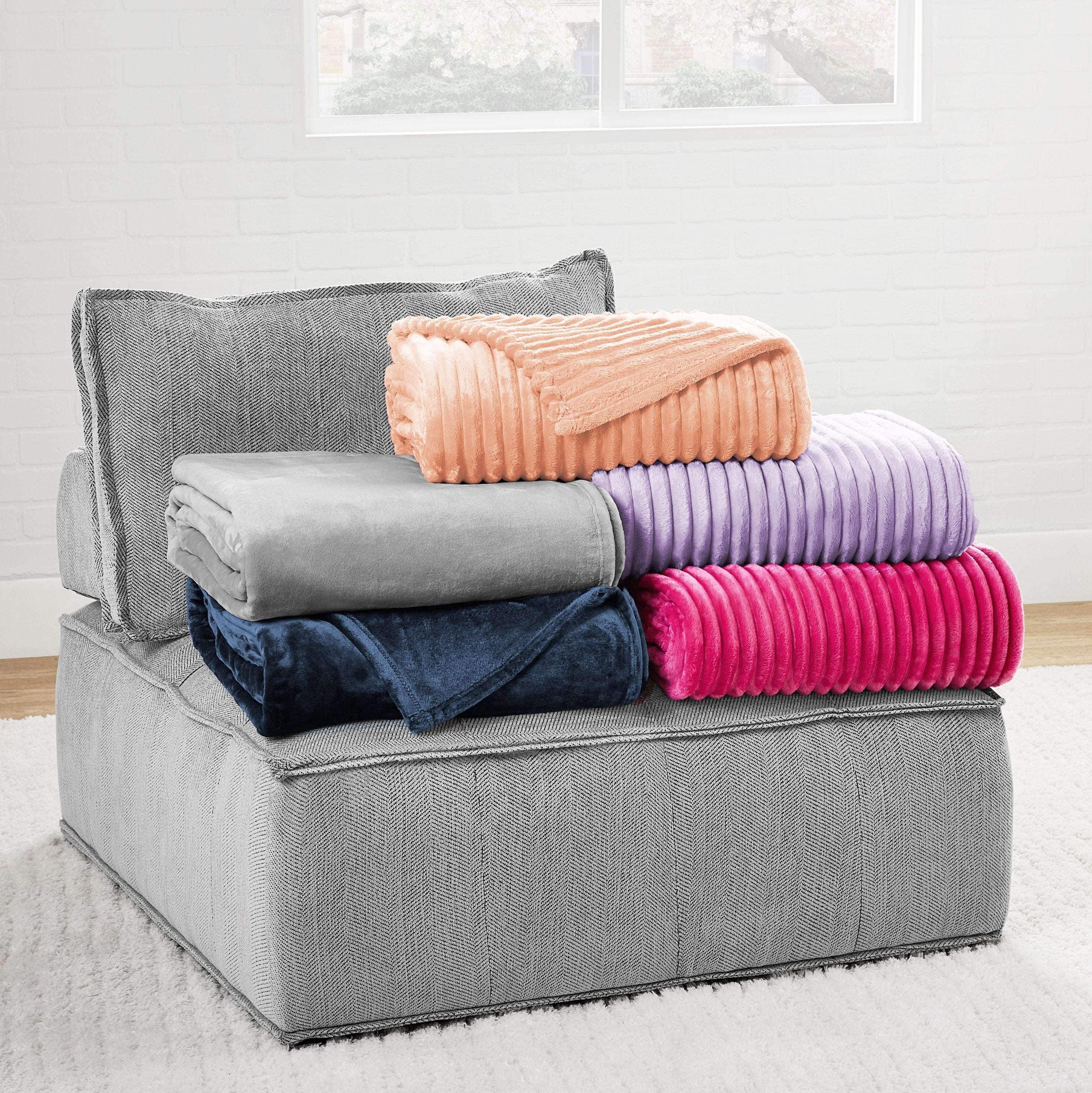 Member's Mark Oversized Plush Blanket, 78" x 92"