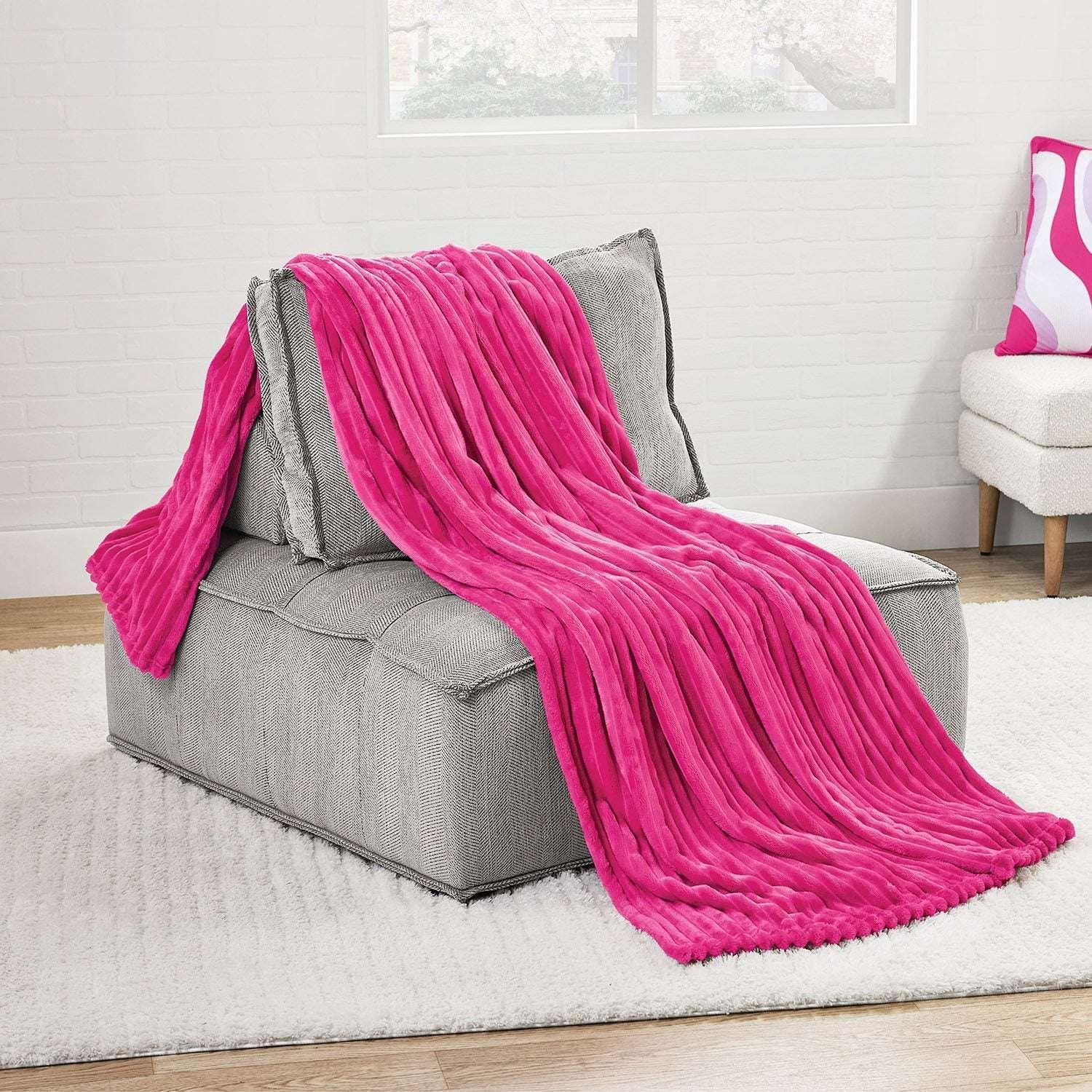 Member's Mark Oversized Plush Blanket, 78" x 92"