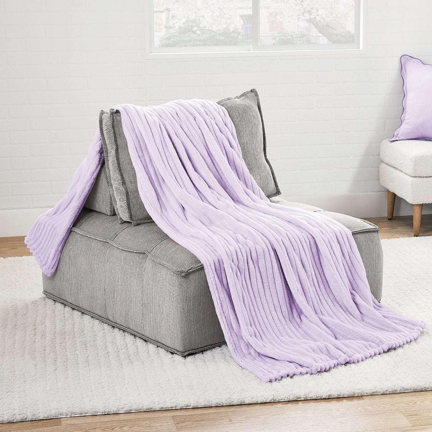 Member's Mark Oversized Plush Blanket, 78" x 92"