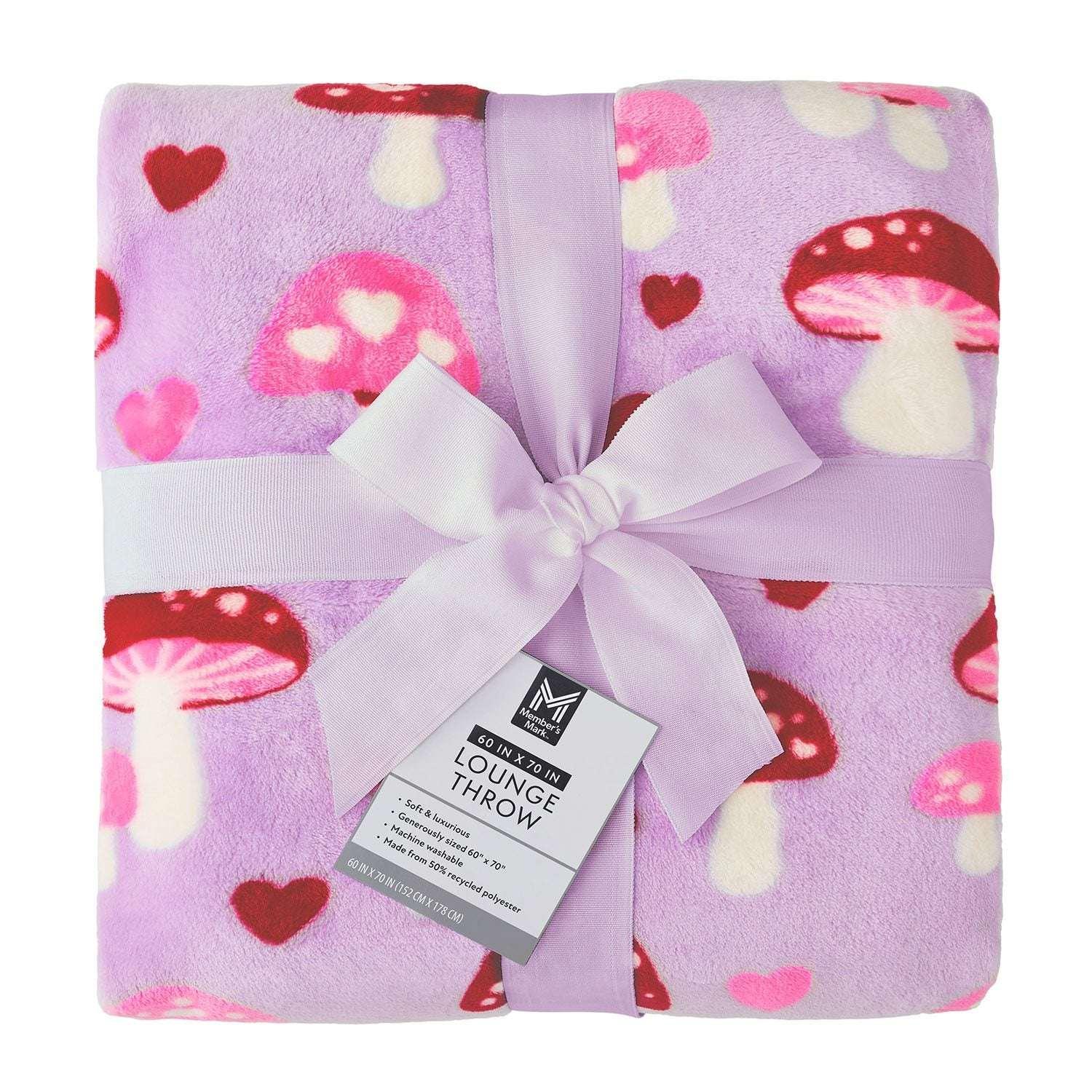 Member's Mark Valentine's Day Lounge Throw